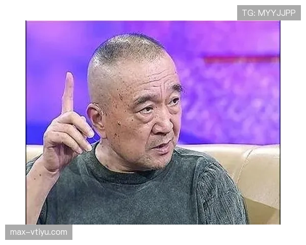 如果把张志磊丢进娱乐圈，他大概就是赛场像怪兽、私下钱包厚到让人怀疑人生的那种